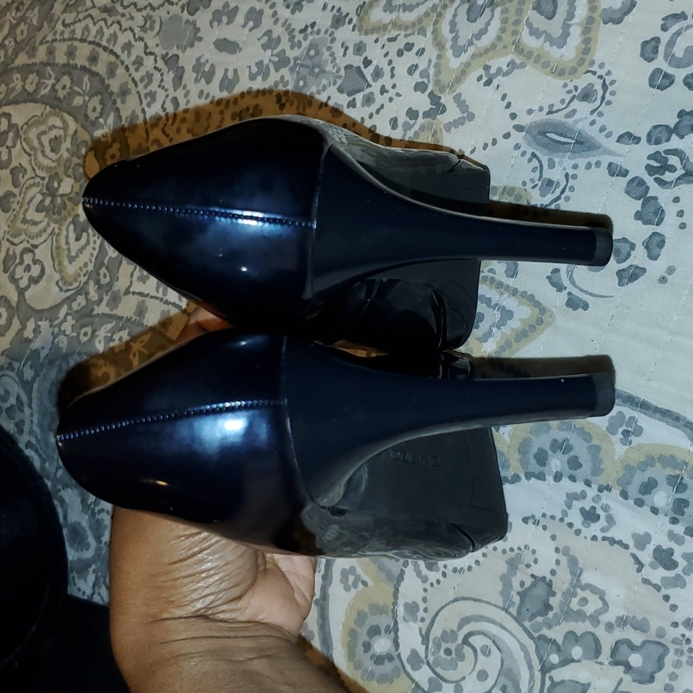 Pumps - Picture 4 of 5